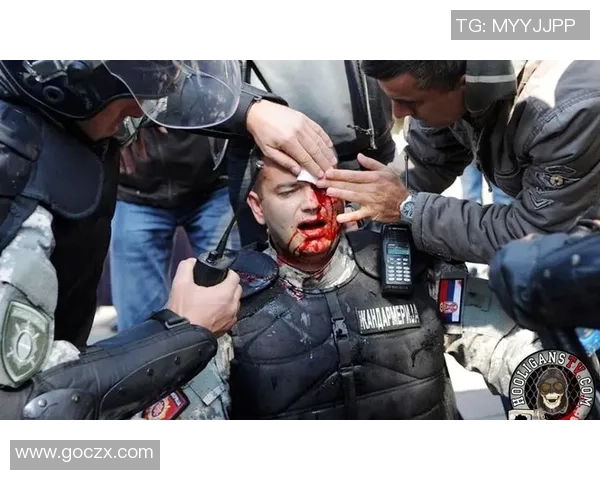 足球明星与黑帮势力交织的背后故事与影响分析